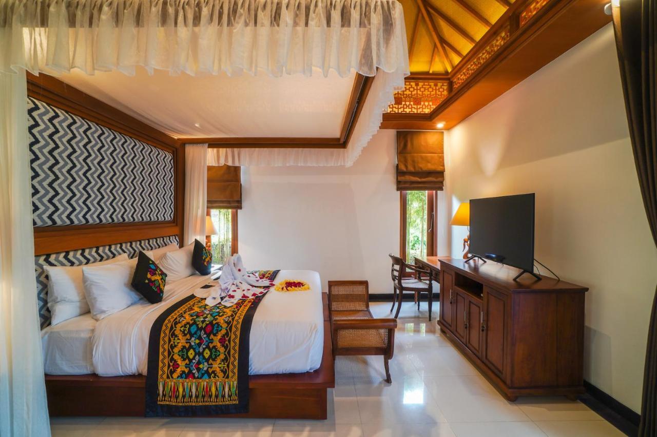 Giri Bhagawan Villas & Spa Νούσα Ντούα Εξωτερικό φωτογραφία