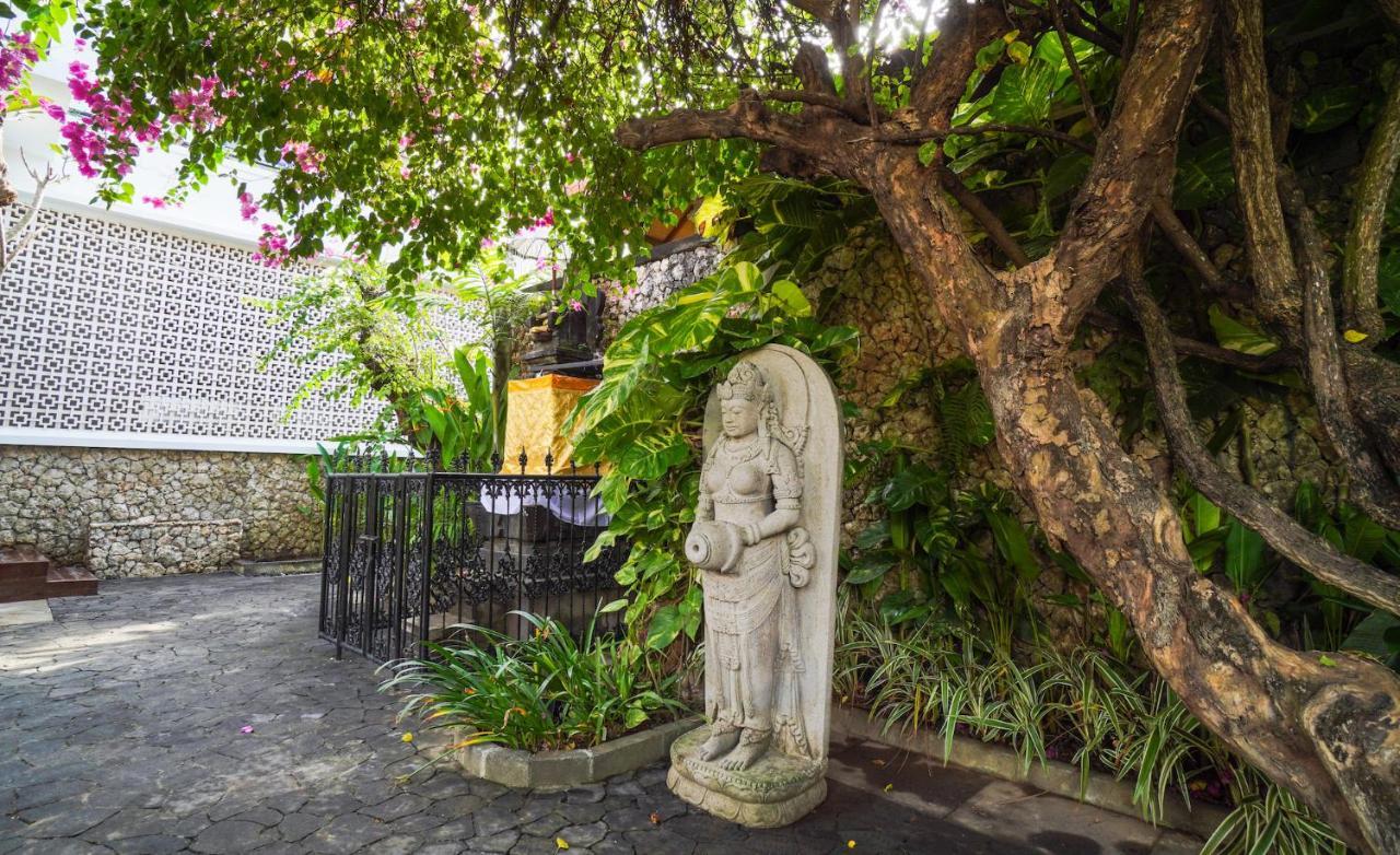 Giri Bhagawan Villas & Spa Νούσα Ντούα Εξωτερικό φωτογραφία
