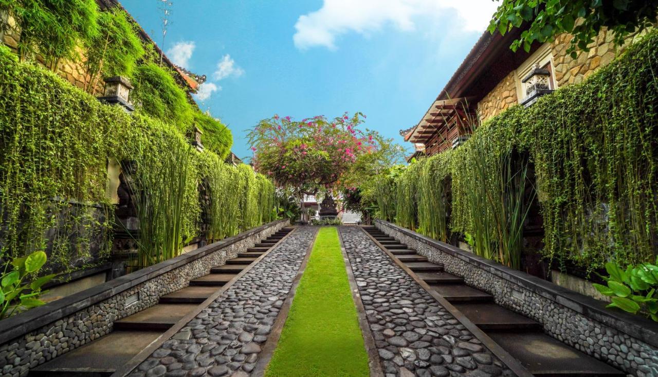 Giri Bhagawan Villas & Spa Νούσα Ντούα Εξωτερικό φωτογραφία