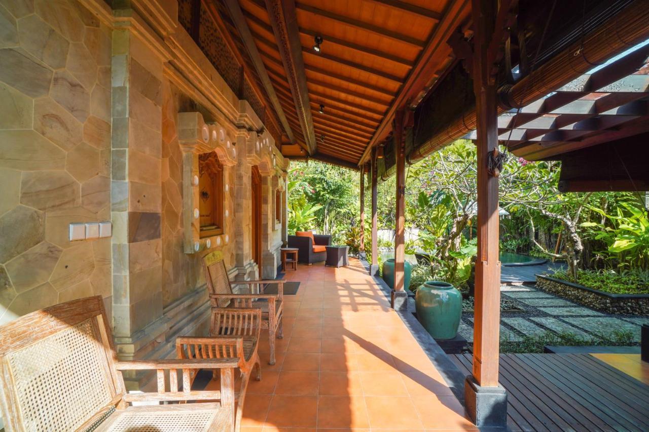 Giri Bhagawan Villas & Spa Νούσα Ντούα Εξωτερικό φωτογραφία