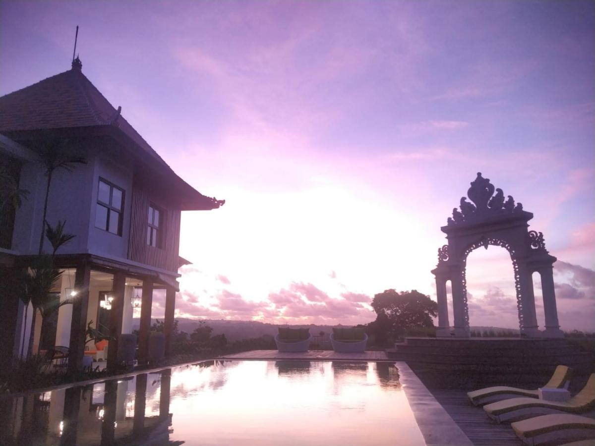 Giri Bhagawan Villas & Spa Νούσα Ντούα Εξωτερικό φωτογραφία