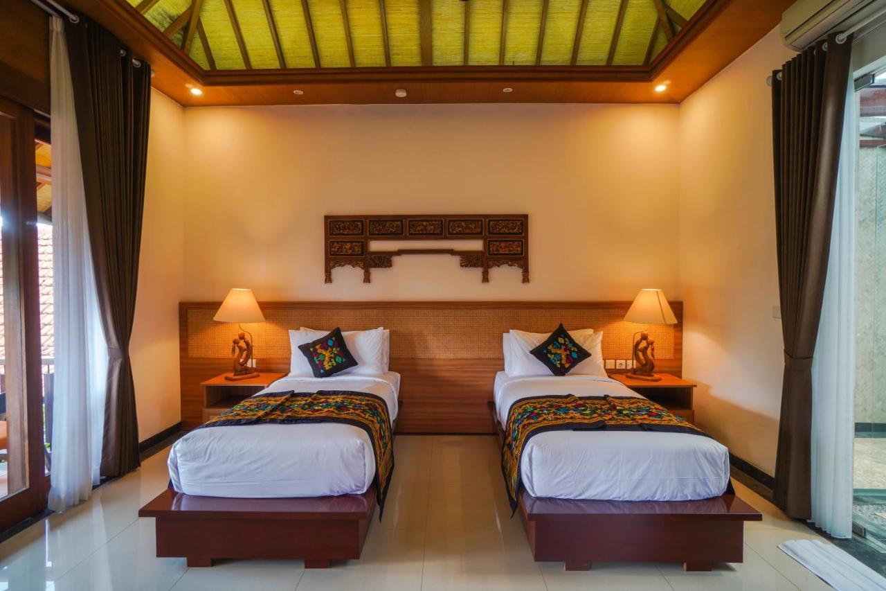 Giri Bhagawan Villas & Spa Νούσα Ντούα Εξωτερικό φωτογραφία