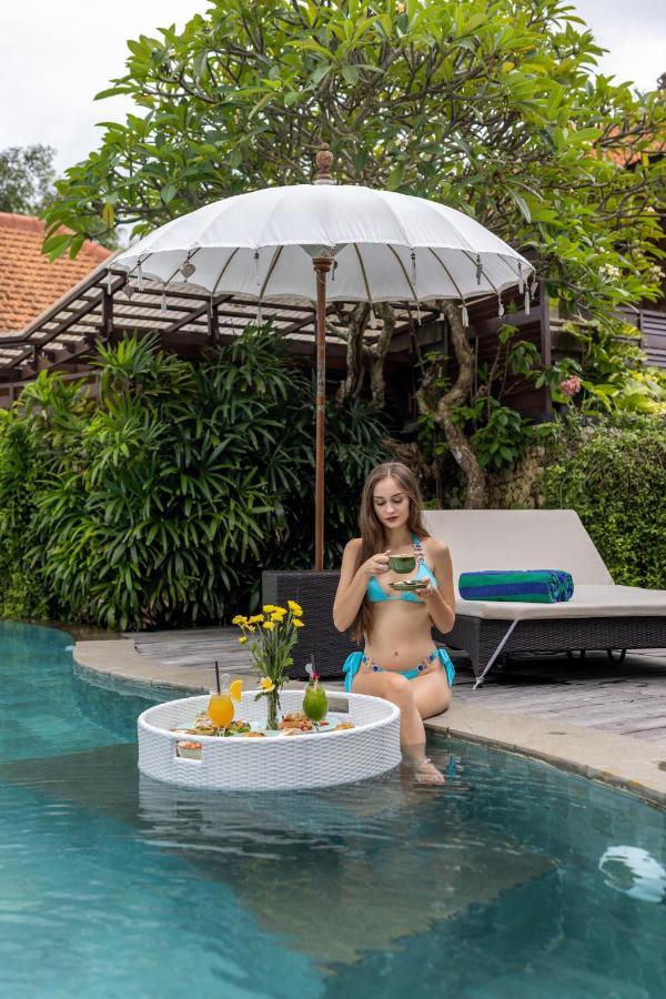 Giri Bhagawan Villas & Spa Νούσα Ντούα Εξωτερικό φωτογραφία
