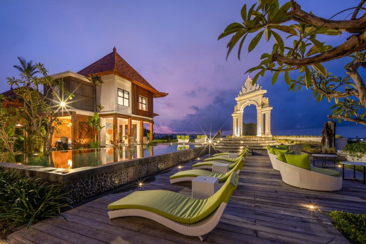 Giri Bhagawan Villas & Spa Νούσα Ντούα Εξωτερικό φωτογραφία
