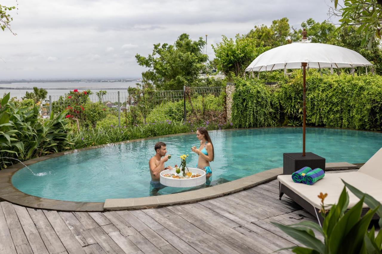 Giri Bhagawan Villas & Spa Νούσα Ντούα Εξωτερικό φωτογραφία